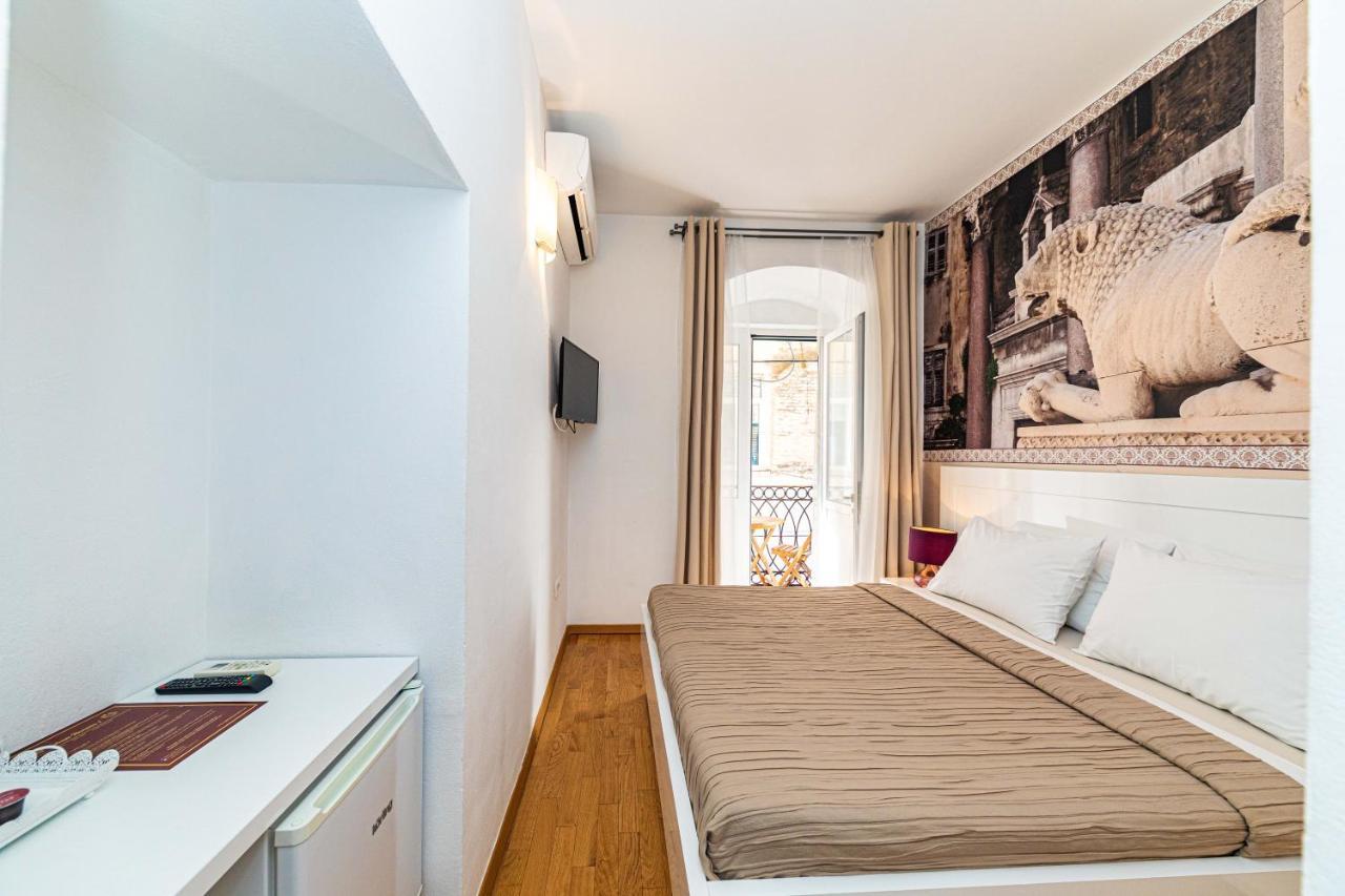 Riva City Rooms Split Bagian luar foto
