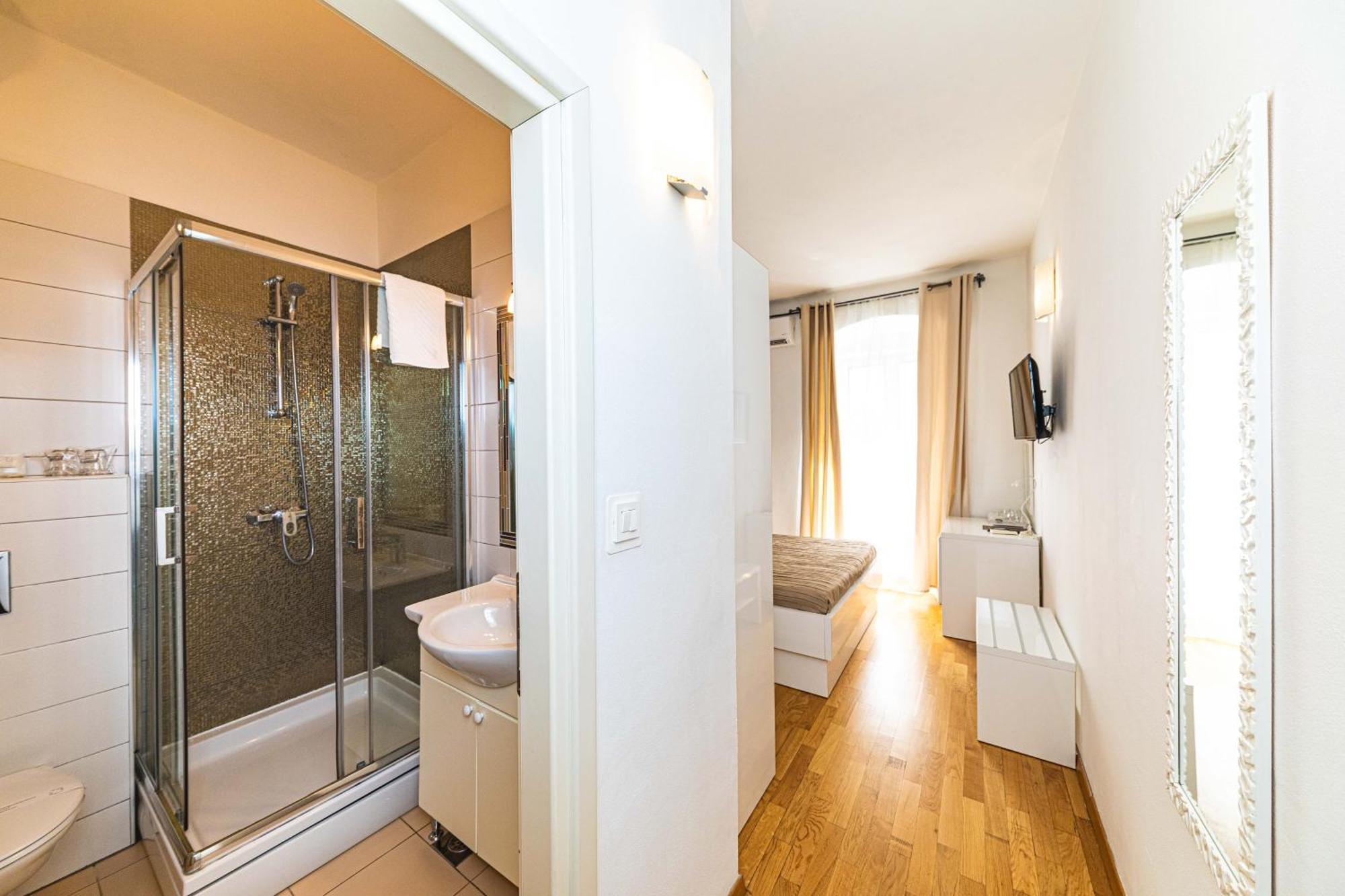 Riva City Rooms Split Ruang foto
