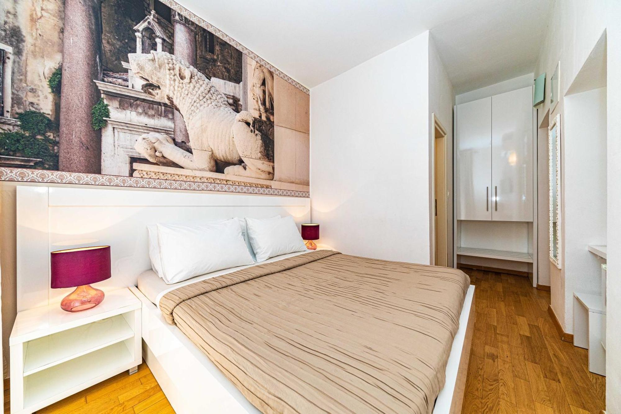 Riva City Rooms Split Ruang foto
