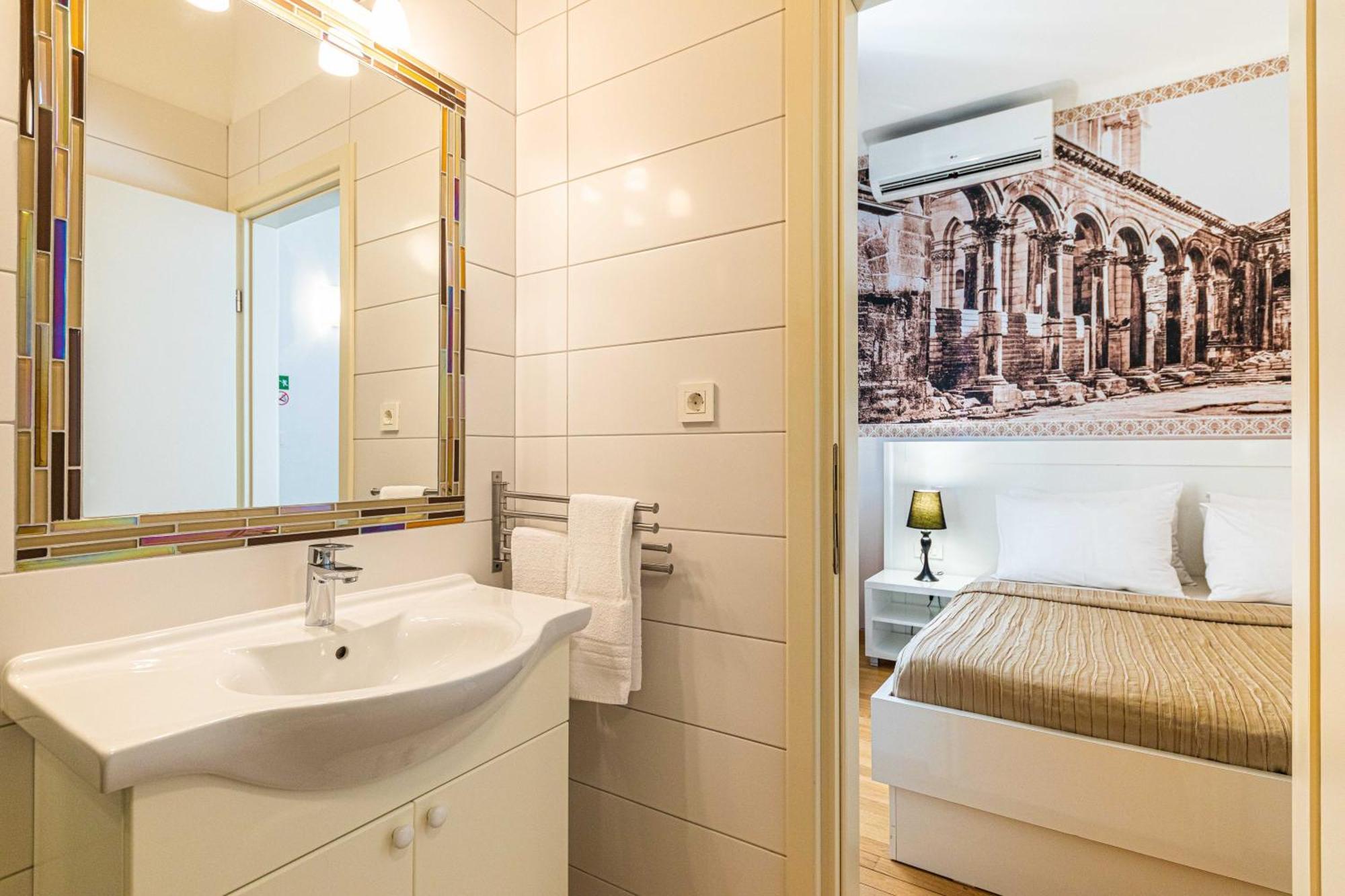 Riva City Rooms Split Ruang foto